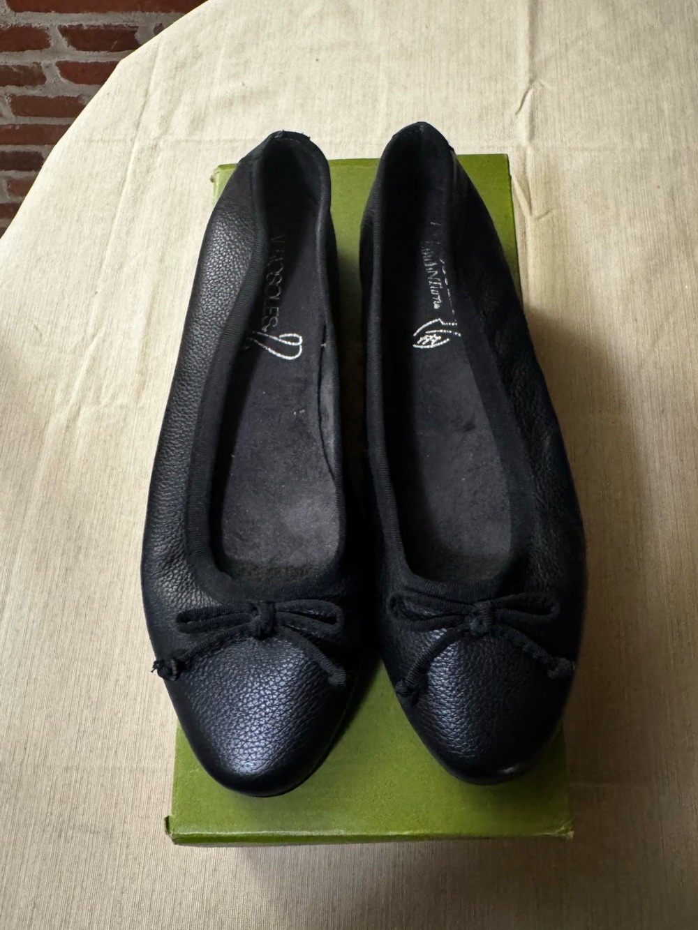 👠Aerosoles Fast Bet Black Gumbled Leather Ballet Flats - Size 8.5W